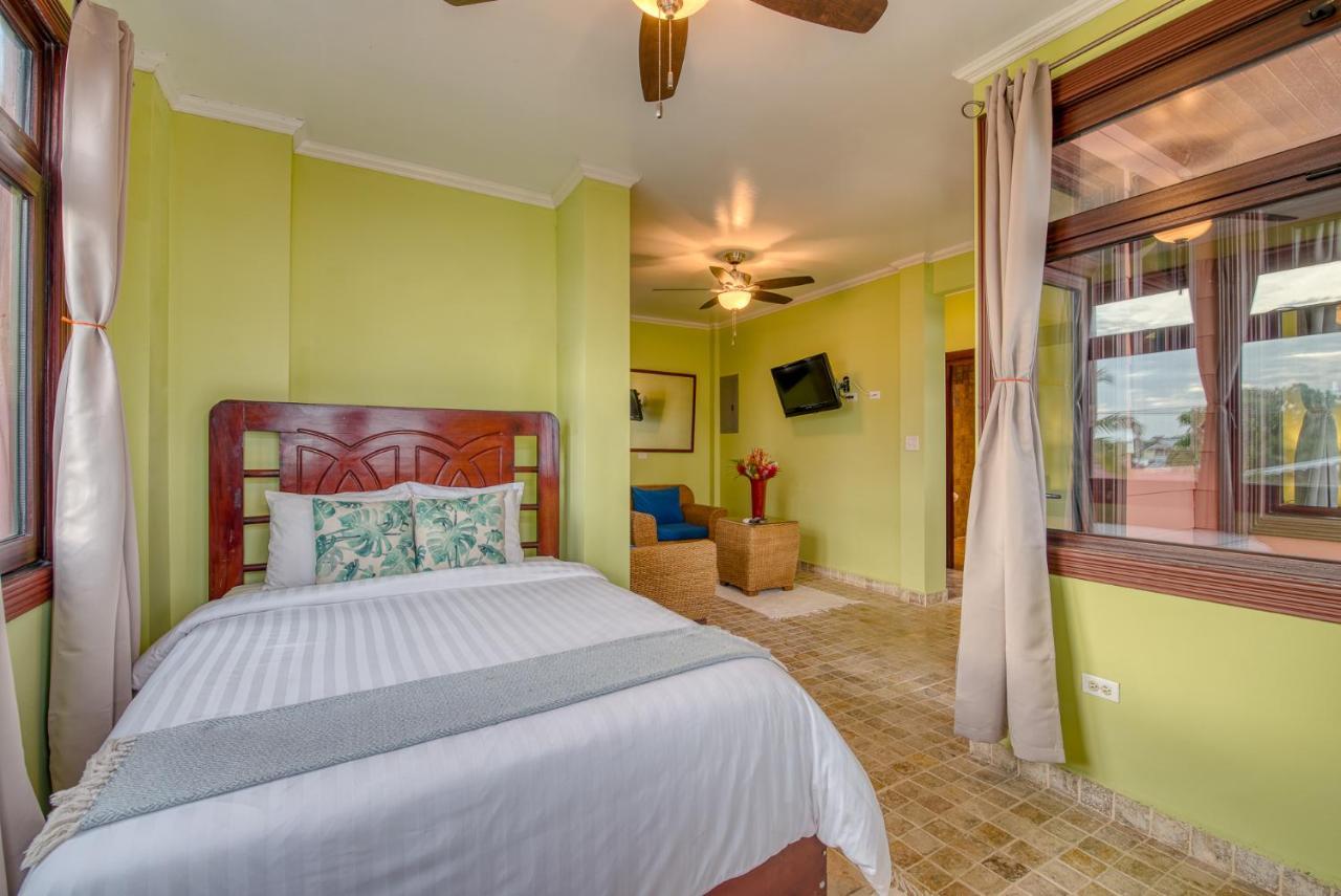 Hotel Palma Royale Bocas Town
