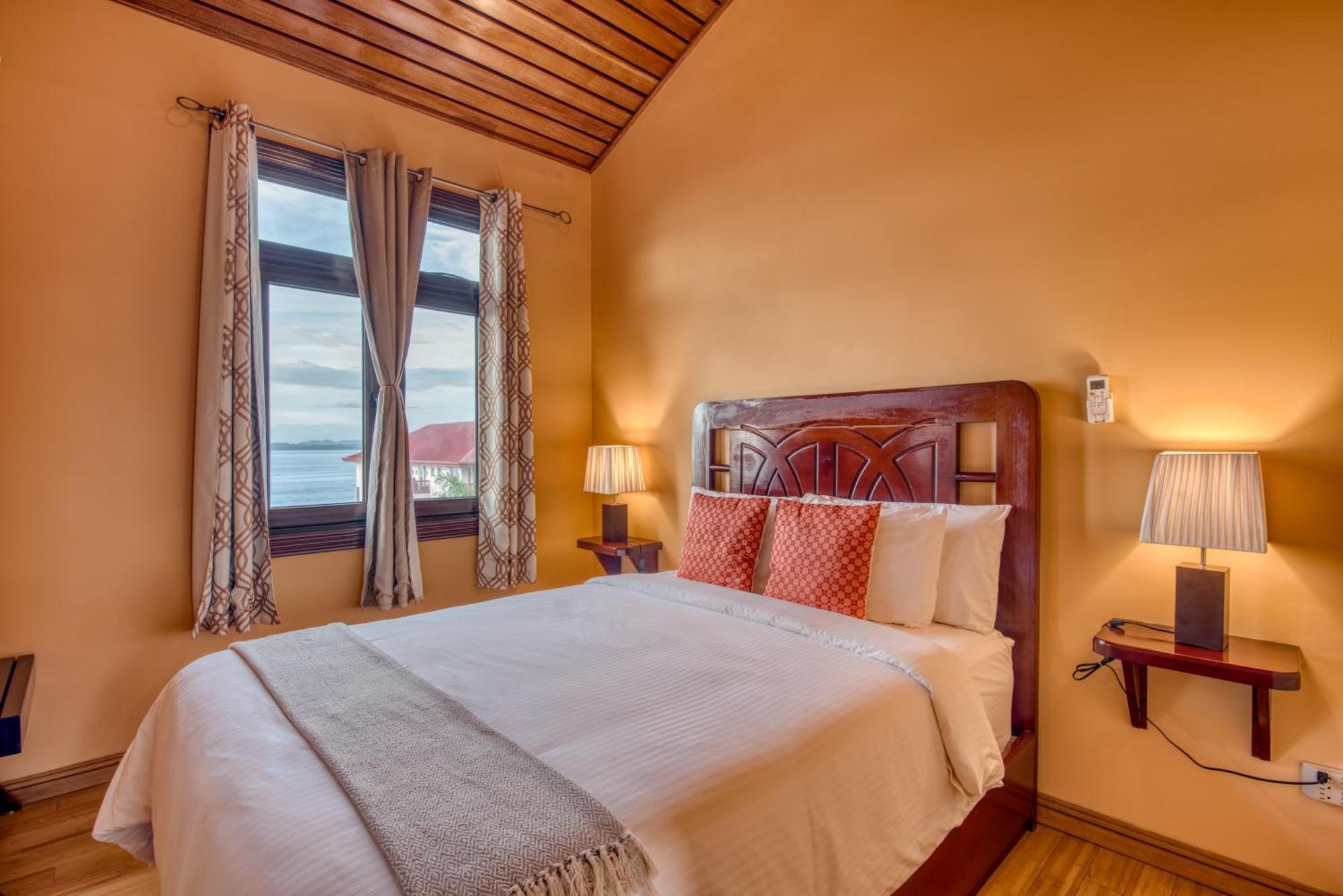 Palma Royale Bocas Town